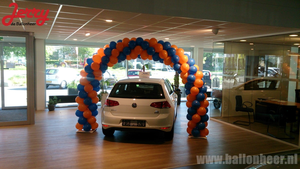 Ballonnenboog in showroom